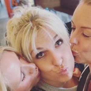 Meet your Posher, Alexandra